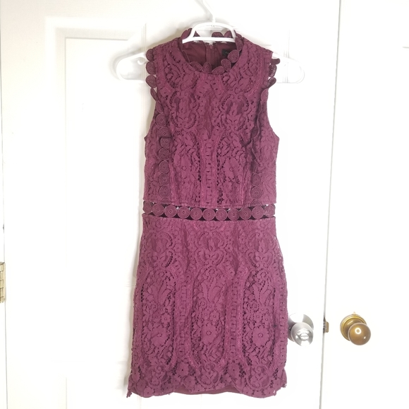 Jodi Kristopher Maroon Mock Neck Lace Sheath Dress - Picture 2 of 5